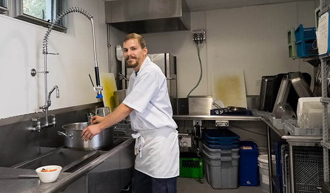 hotel kitchen stewarding